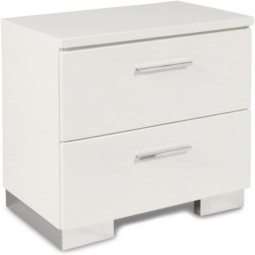 New Classic Sapphire 6-Piece Wood King Bedroom Set with 2 Nightstands in White