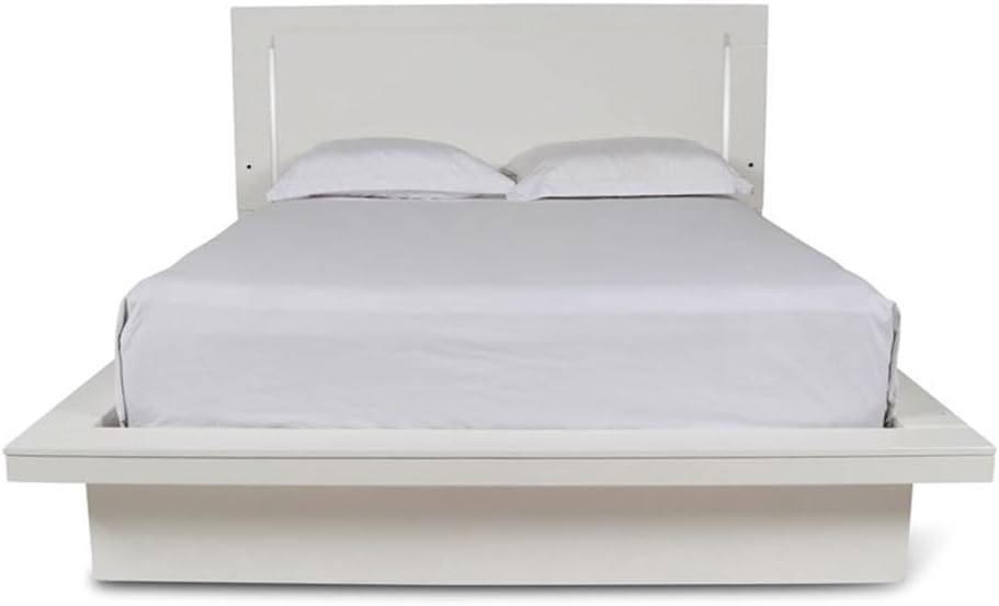 New Classic Sapphire 6-Piece Wood King Bedroom Set with 2 Nightstands in White