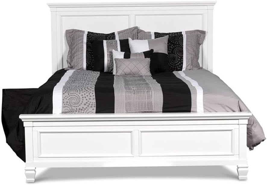 New Classic Tamarack 4-Piece Wood Cal King Bedroom Set with Nightstand in White