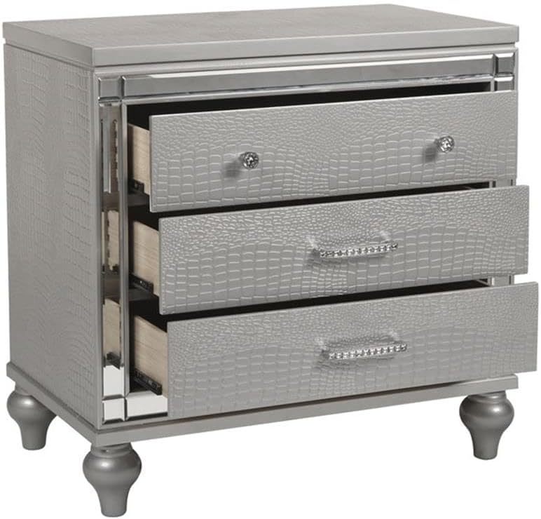 New Classic Valentine 4-Piece Wood King Bedroom Set with Nightstand in Silver