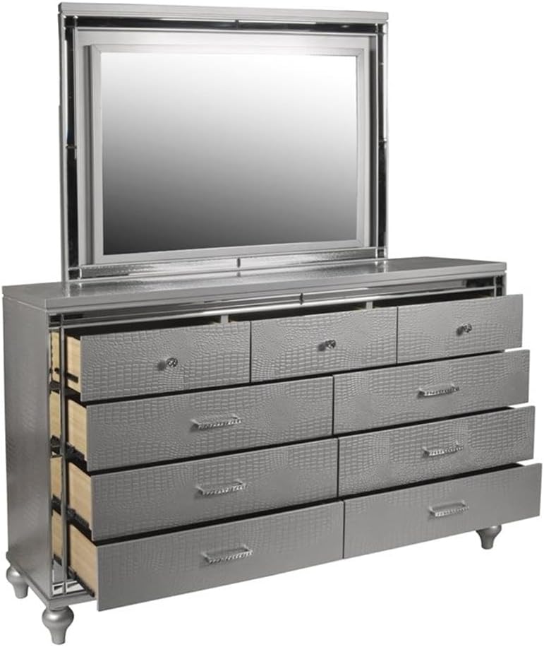 New Classic Valentine 4-Piece Wood King Bedroom Set with Nightstand in Silver