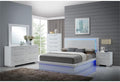 New Classic Sapphire 6-Piece Wood King Bedroom Set with 2 Nightstands in White
