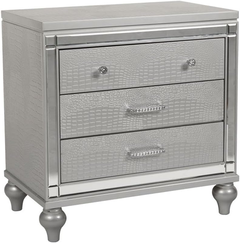 New Classic Valentine 4-Piece Wood King Bedroom Set with Nightstand in Silver
