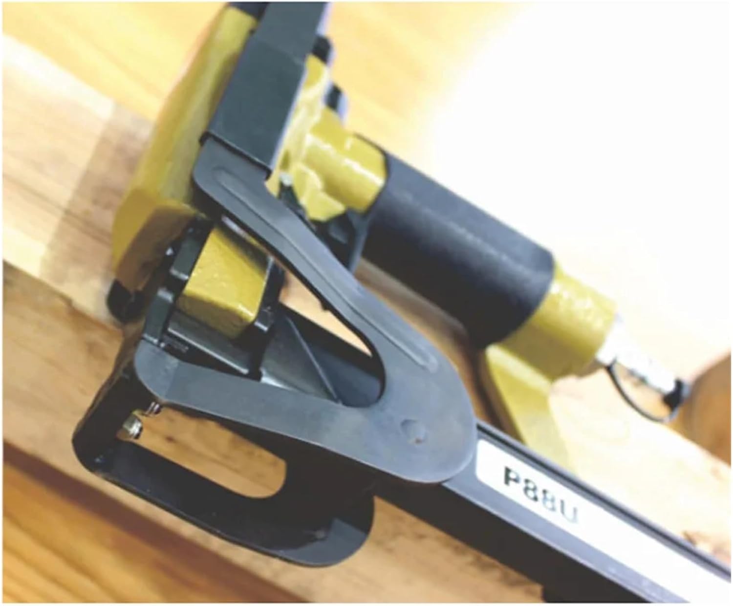 Pneumatic Nailing Gun, Brown Chip Air Nailing Gun, Sofa Cushion Cloth Blanket Woodworking Pneumatic Nail Gun Air Stapler P88U,DIY Tools