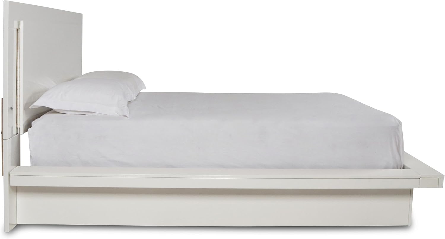 New Classic Sapphire 6-Piece Wood King Bedroom Set with 2 Nightstands in White