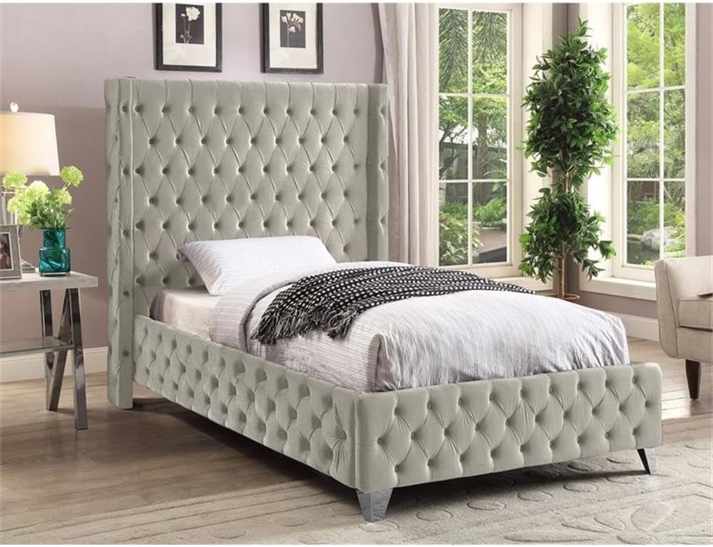 Meridian Furniture SavanCream-T Savan Collection Modern | Contemporary Velvet Upholstered Bed with Deep Button Tufting in Gold or Chrome Finish, 50' W x 81' D x 56' H, Cream, Twin
