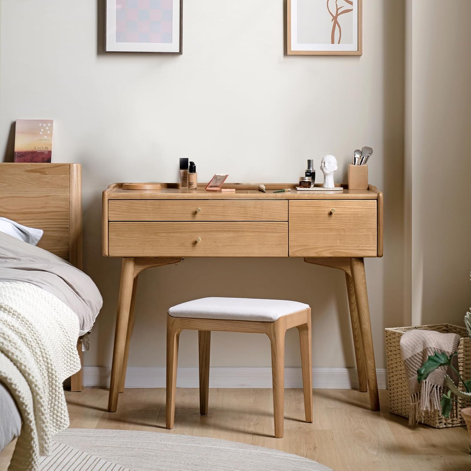 Small Vanity Desk, Solid Wood Dressing Table with Drawer Divider, Study Desk and Vanity Desk for Bedroom, 18' D x 31' W x 32' H