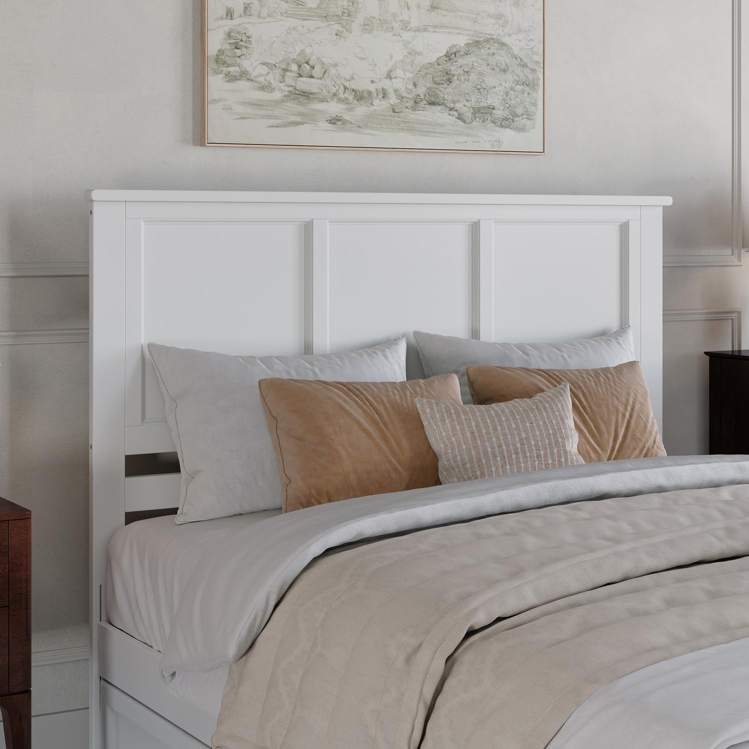 HomeStock Victorian Headboard with USB Charger Wood Panel Design Metal Bed Frame Compatible White/Queen