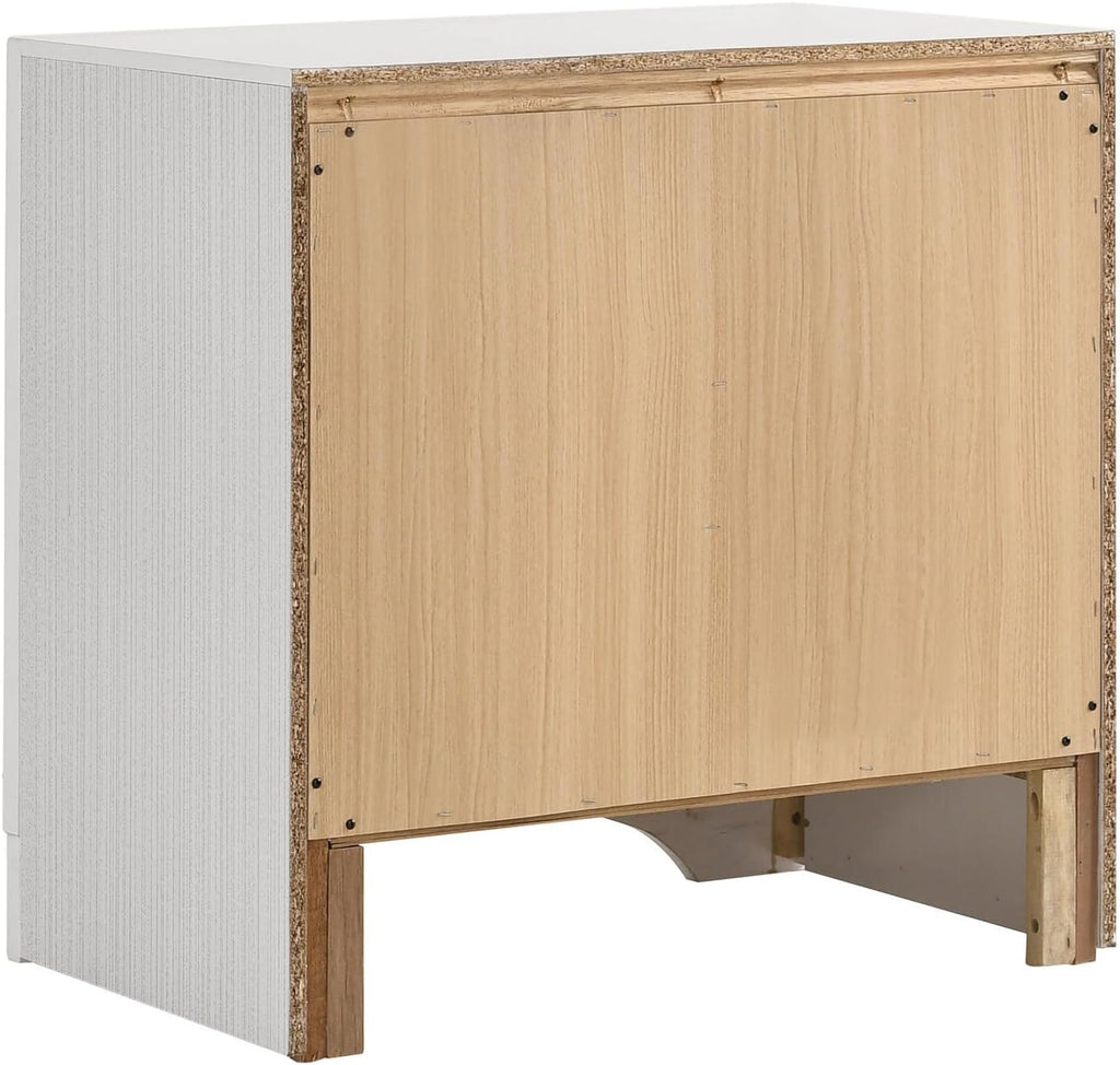 HomeStock Coastal Cool 4-Piece Eastern King Bedroom Set White