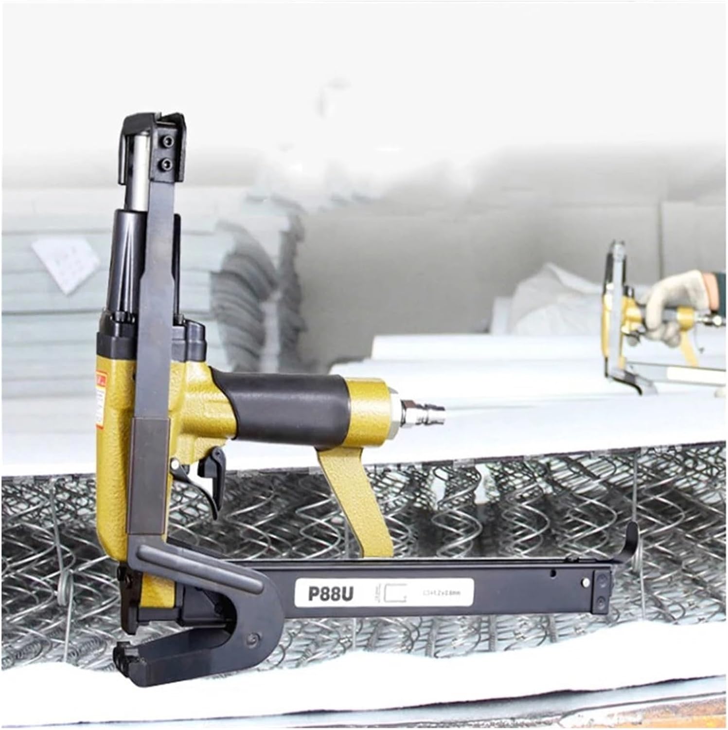Pneumatic Nailing Gun, Brown Chip Air Nailing Gun, Sofa Cushion Cloth Blanket Woodworking Pneumatic Nail Gun Air Stapler P88U,DIY Tools
