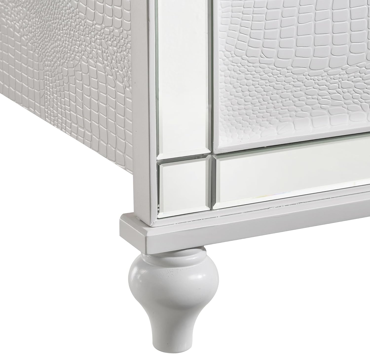 New Classic Furniture Valentino Wood Twin Bed, White