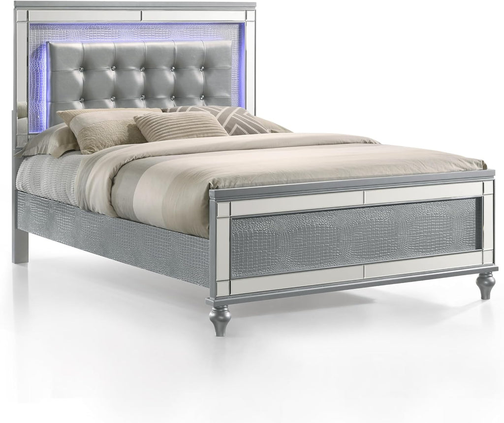 New Classic Furniture Valentino Wood Full Bed, Silver