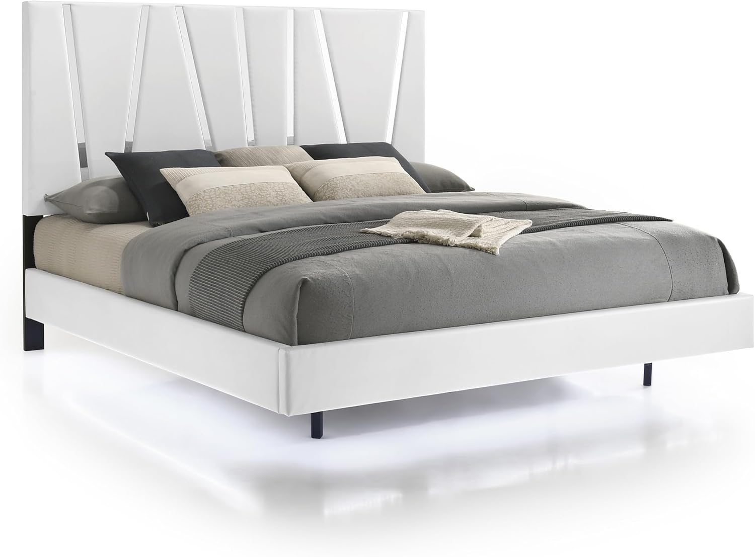 New Classic Furniture Europa Wood King Bed, White