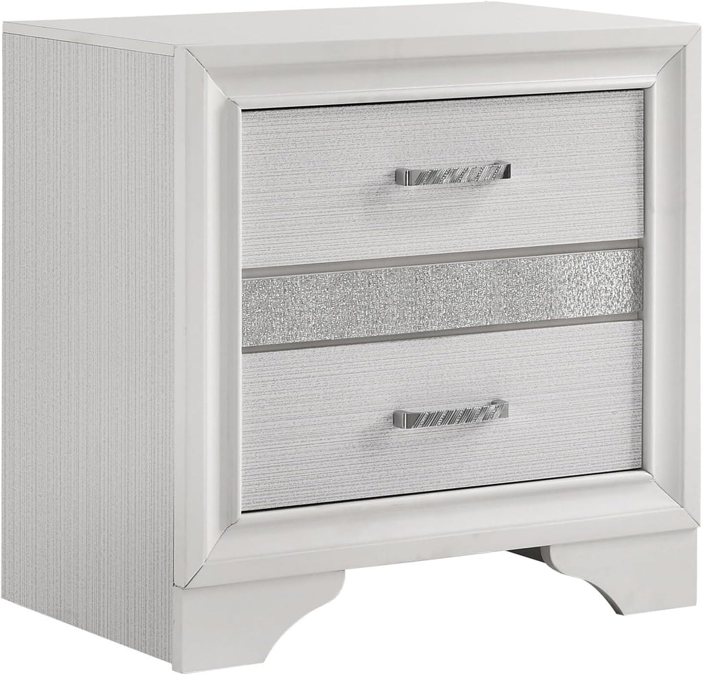 HomeStock Coastal Cool 4-Piece Eastern King Bedroom Set White