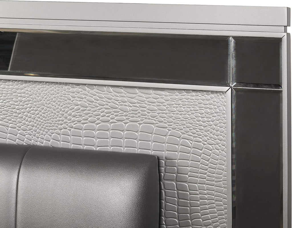 New Classic Furniture Valentino Wood Queen Bed, Silver