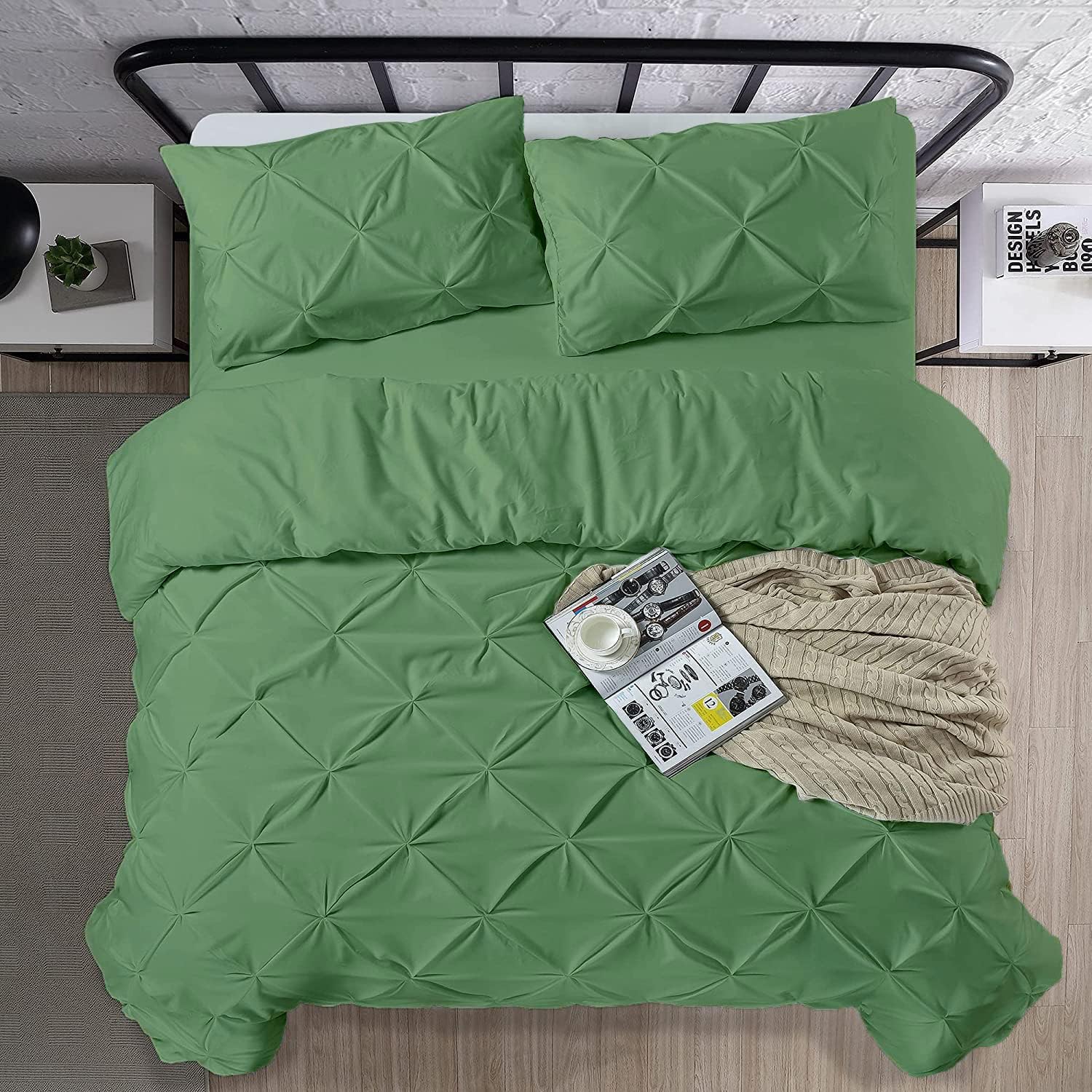 Crown Collection Luxuriate Hotel 1000-TC Hypoallergenic Ultra Soft Design 100% Egyptian Cotton Pinch Plated Duvet Cover with Zipper Colser & 2pcs Pillow Case Set (Super King Plus 120X120) Moss