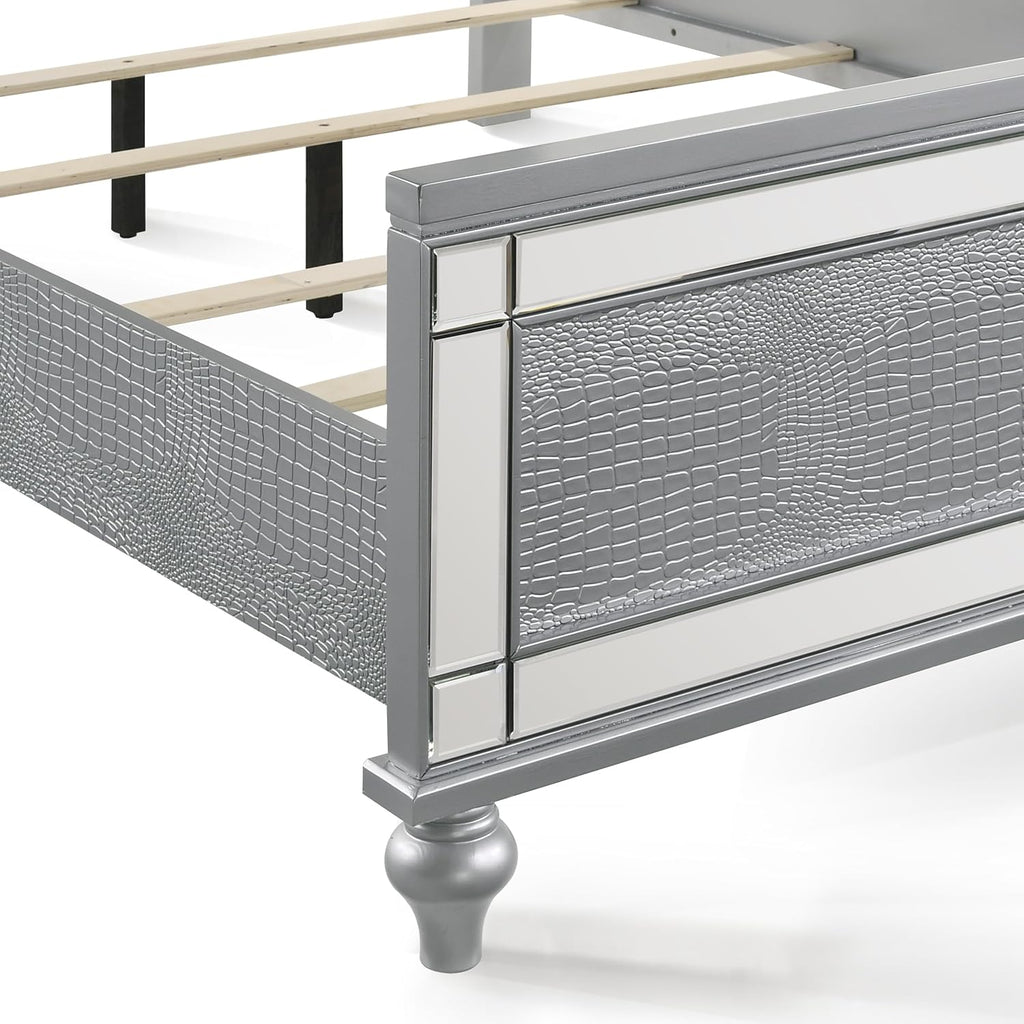 New Classic Furniture Valentino Wood Full Bed, Silver