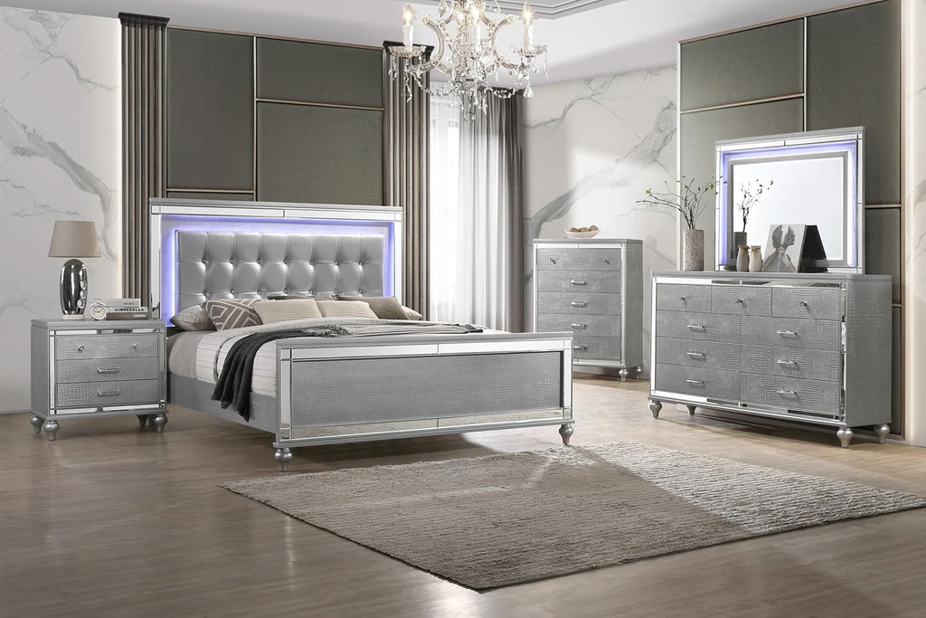 New Classic Furniture Valentino Wood Full Bed, Silver