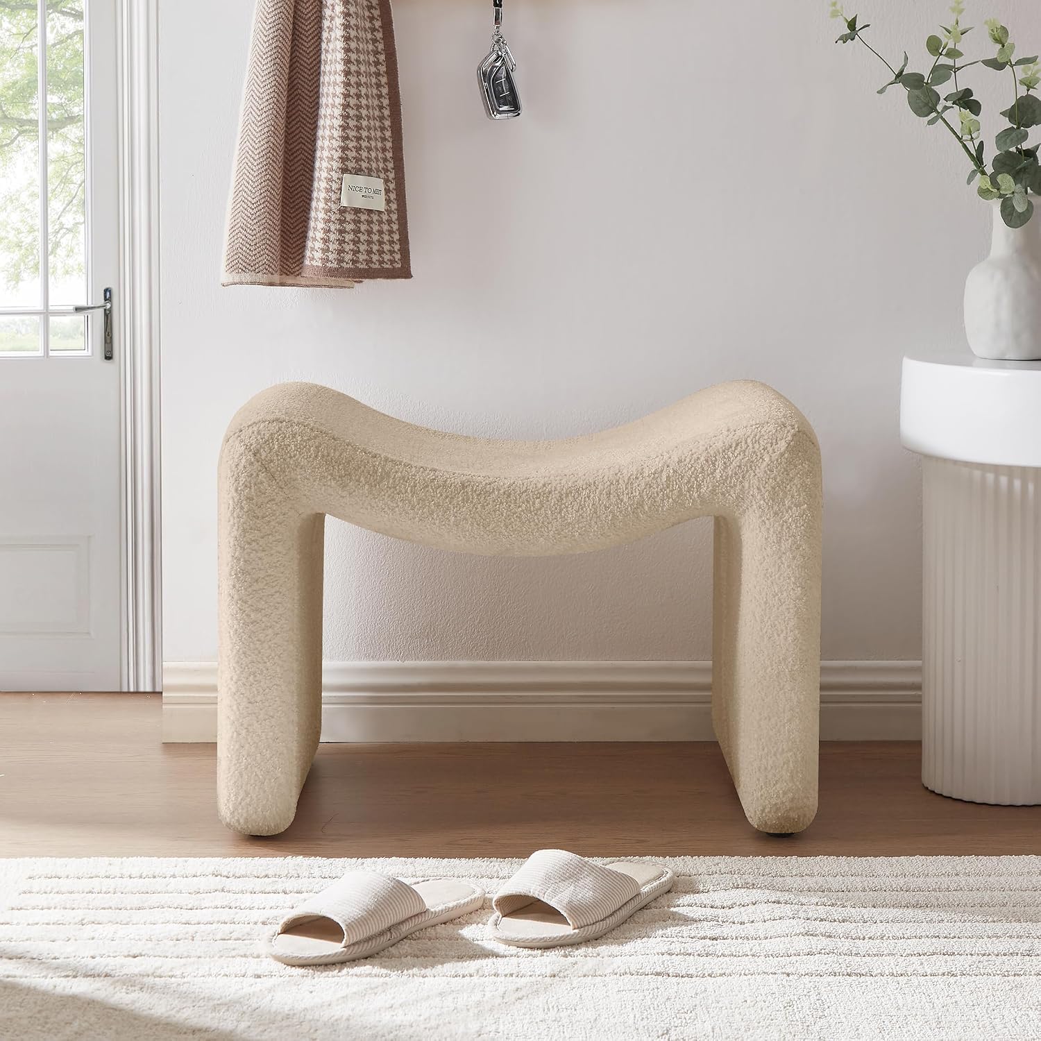 VANOMi Large Footstool Ottoman, Multi-Functional Modern Foot Stool, Sofa Footrest Extra Seating for Living Room, Entryway, Hallways and Bedrooms, Large, Camel