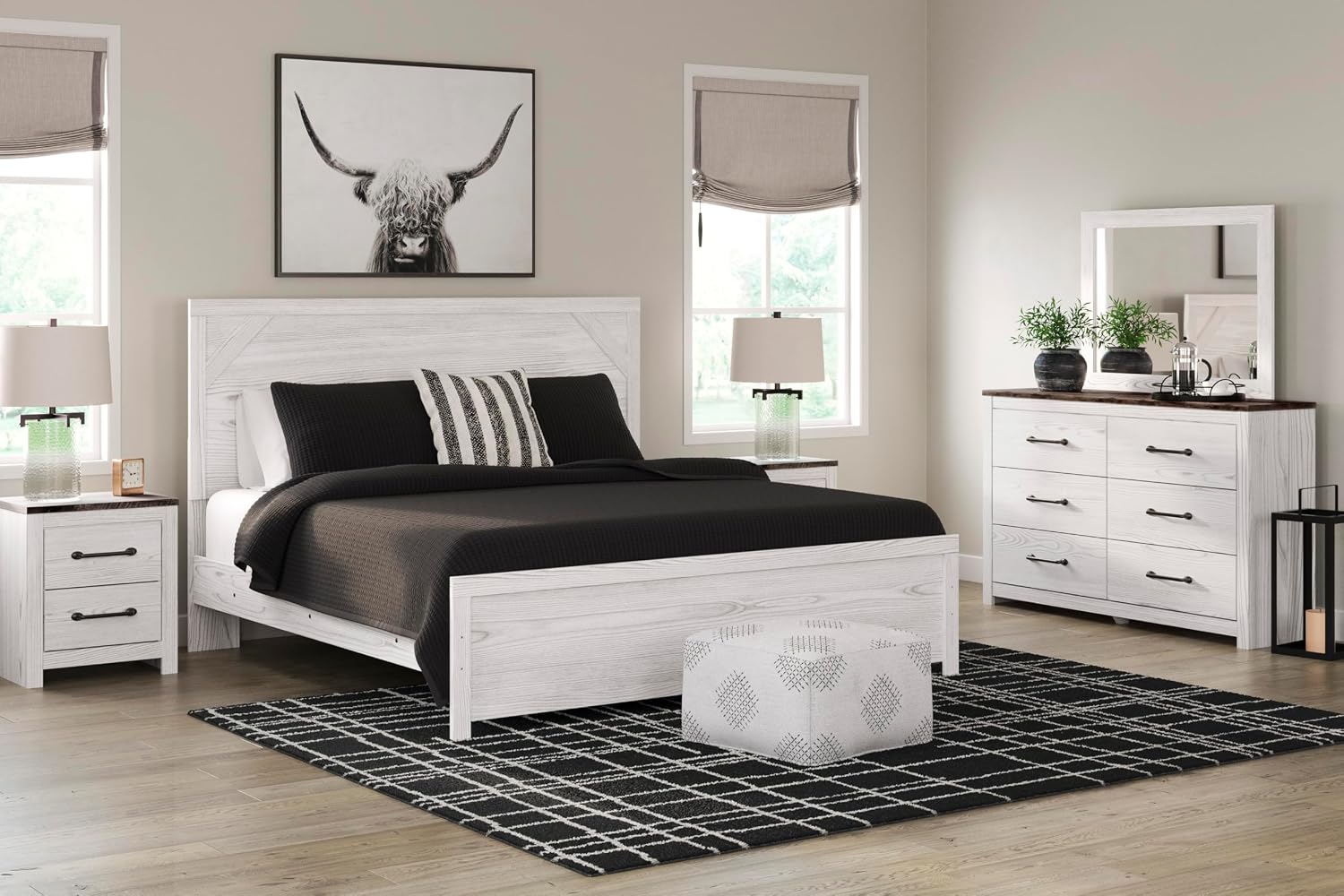 Signature Design by Ashley Gerridan Vintage King Panel Bed with Metal Slats, Foundation or Box Spring Needed, White