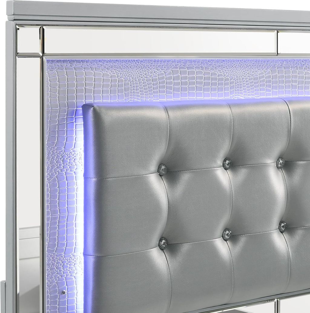 New Classic Furniture Valentino Wood Full Bed, Silver