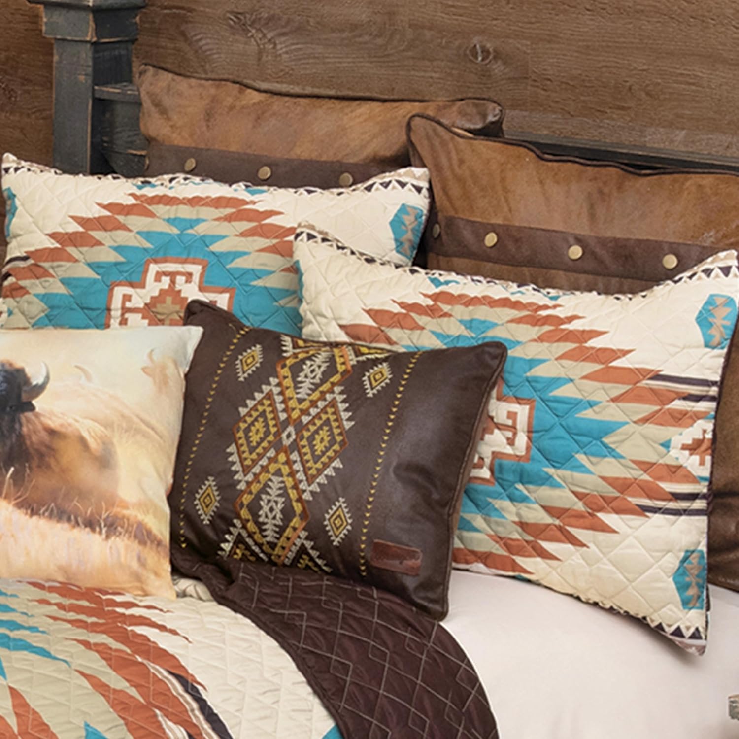 BLACK FOREST DECOR Sunrise Canyon Queen Quilt Set - Cotton and, Lightweight, Machine Washable, Southwestern Quilt with Tribal Patterns, Includes Quilt & Shams, 90' W x 90' L