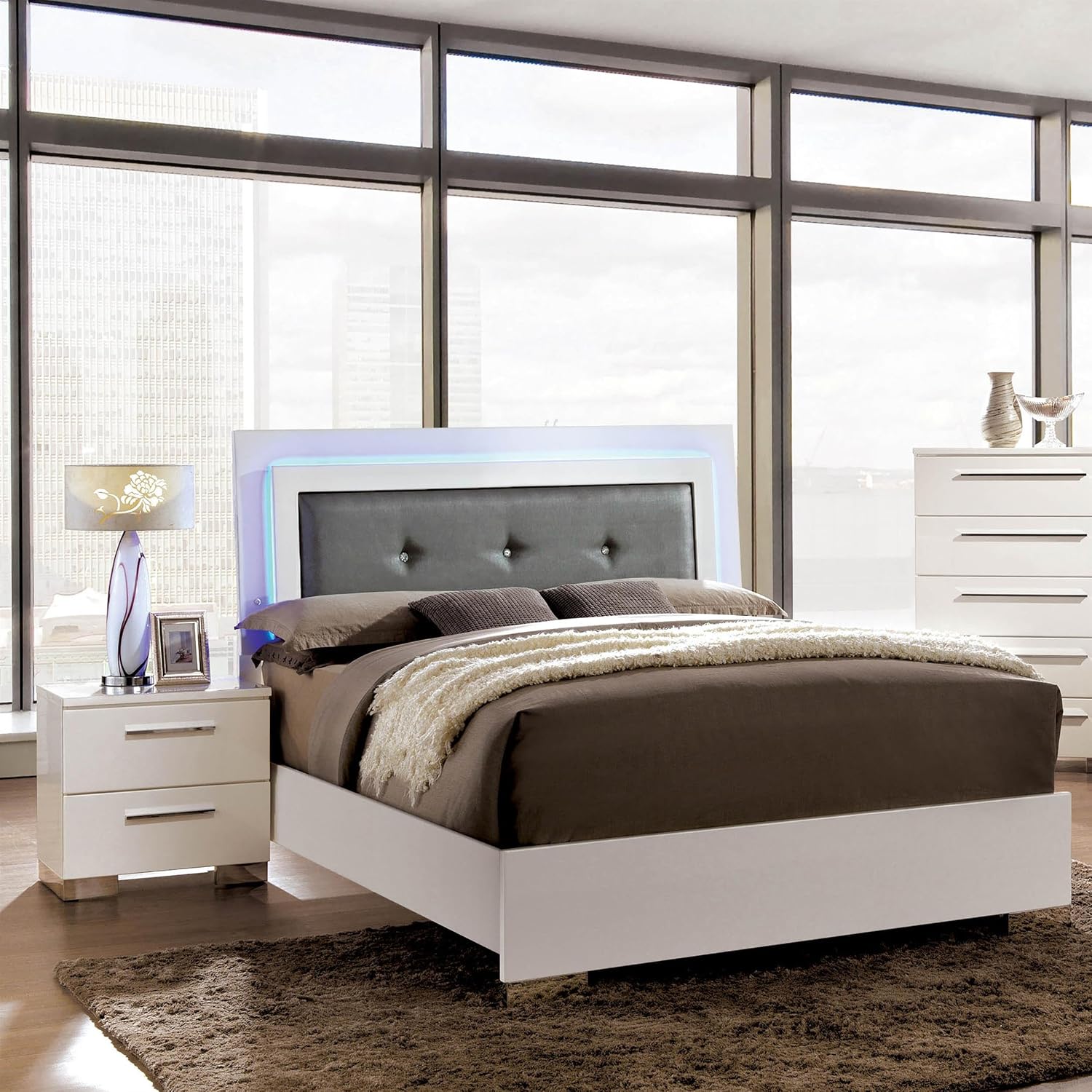 Furniture of America FOA Rayland 2pc Glossy White Wood Bedroom Set - King + Nightstand