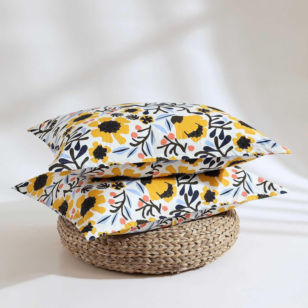Marimekko - Full/Queen Comforter Set, Cotton Percale Reversible Bedding with Matching Shams, Floral Home Decor (Mykero Multicolor, Full/Queen)