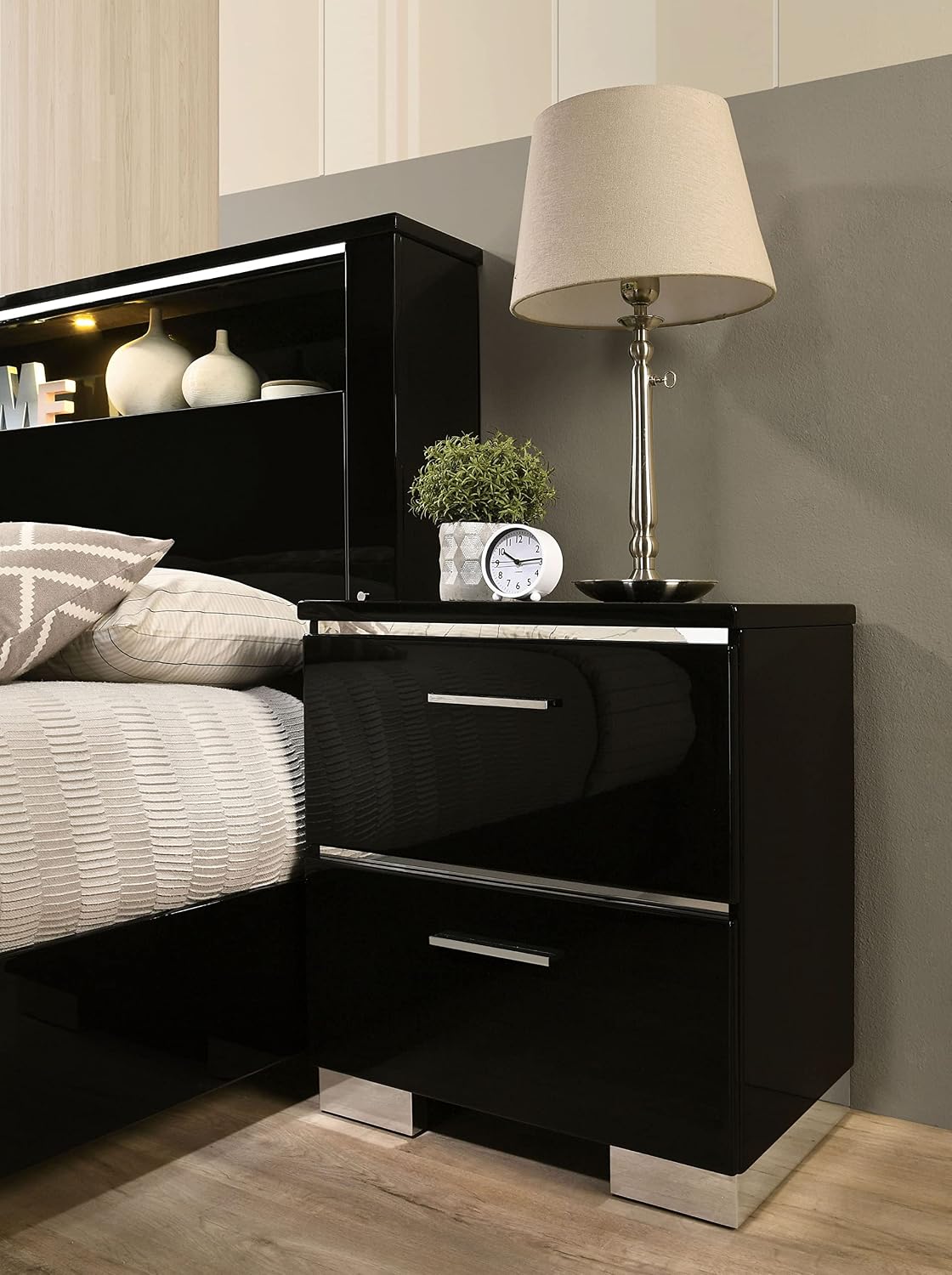 HOMES: Inside + Out Linsey Contemporary Wood 3-Piece King Bedroom Set, Box Spring Required, Black