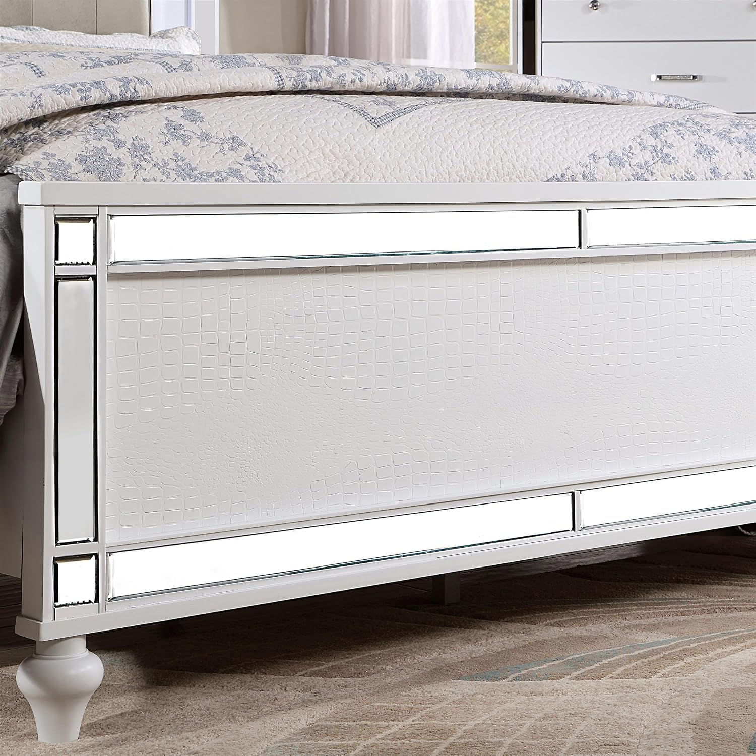 Furniture of America FOA Xulu 3-Piece White Solid Wood LED Bedroom Set - Cal King + 2 Nightstands
