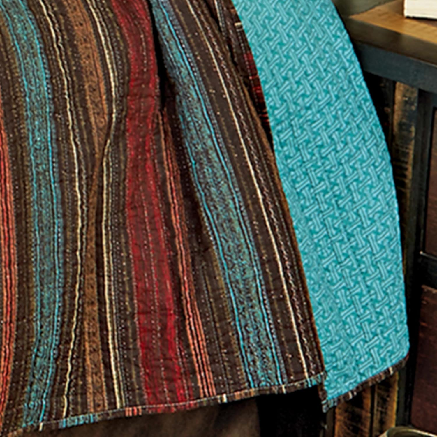 BLACK FOREST DECOR Santa Fe Stripes Quilt Bed Set - King, Western Style, Lightweight Reversible Bedding, Machine Washable