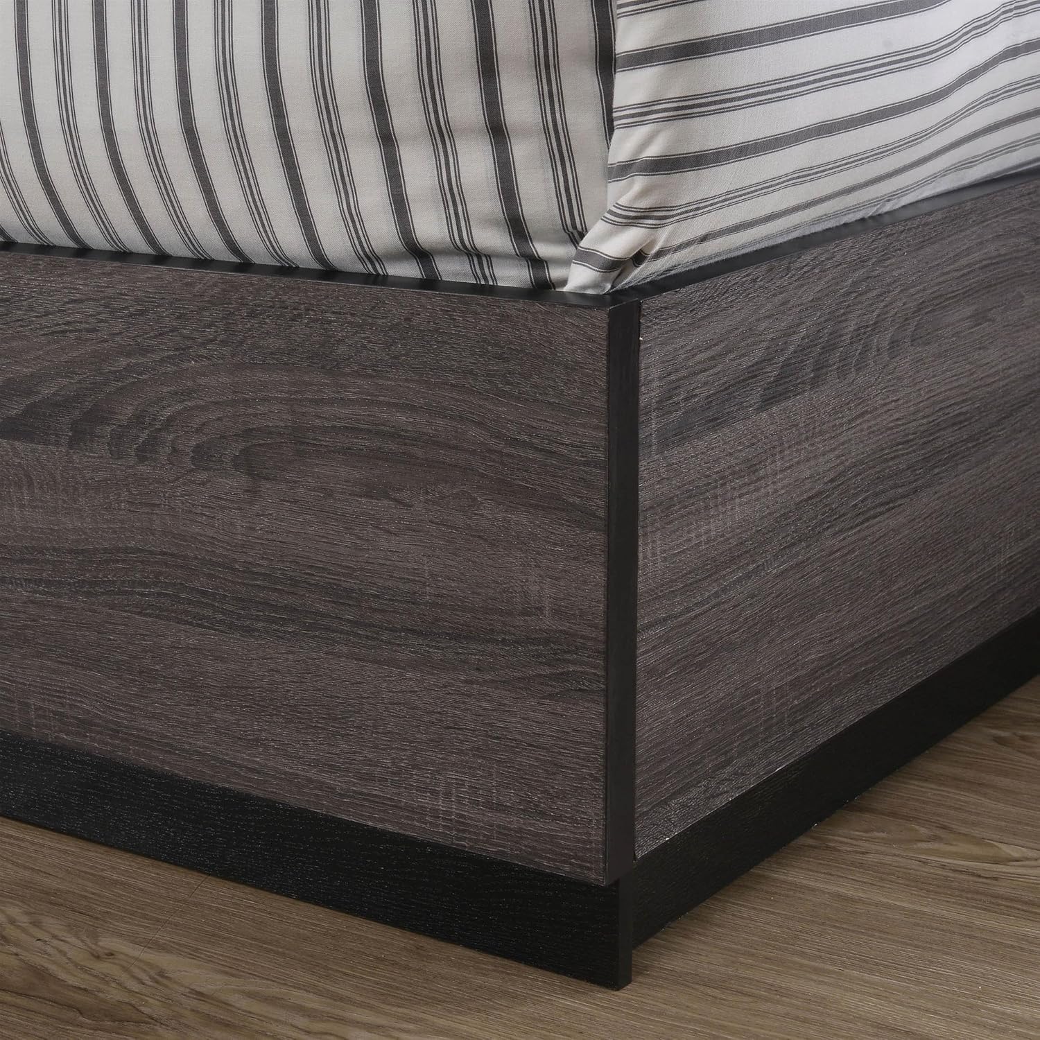 Furniture of America FOA Drummond 3-Piece Gray Wood Panel Bedroom Set - King + 2 Nightstands