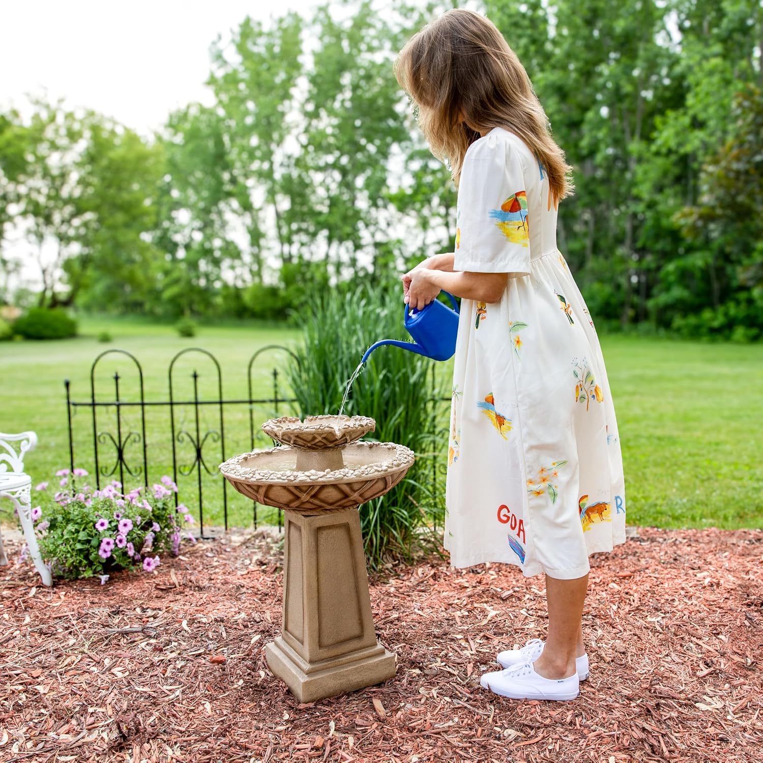 Sunnydaze Beveled Flower 28-Inch 2-Tier Outdoor Water Fountain - Backyard Water Feature & Bird Bath for Patio, Yard or Deck